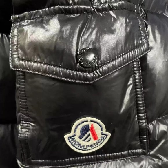 Moncler Puffer Coats & Jackets for Men - Picture 5 of 8